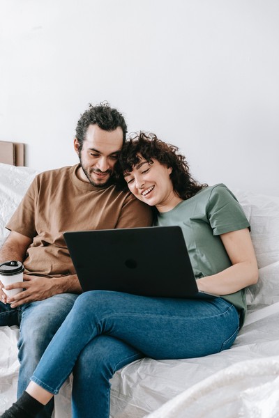 Link to: https://kingpsychology.ca/my-services/couples-and-relationship-therapy